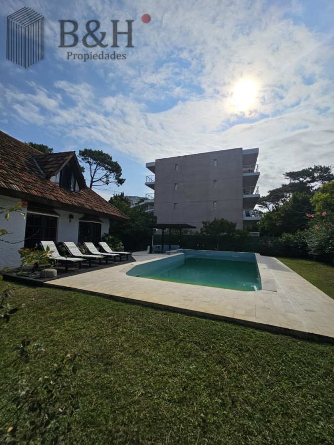 Casa ID.6424 - Gran casa en venta en zona comercial de Lugano San Rafael