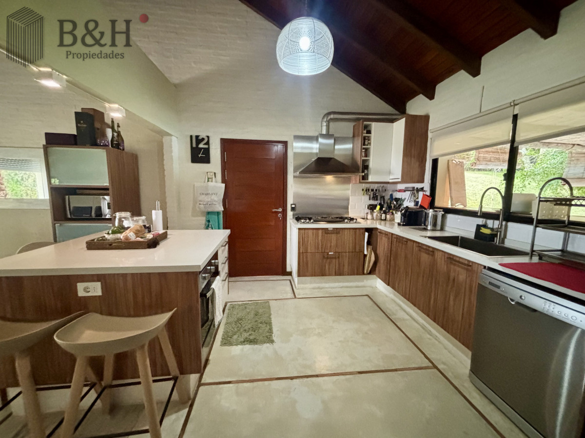 Casa ID.6423 - Casa en venta de 3 dormitorios en Golf, Punta del Este