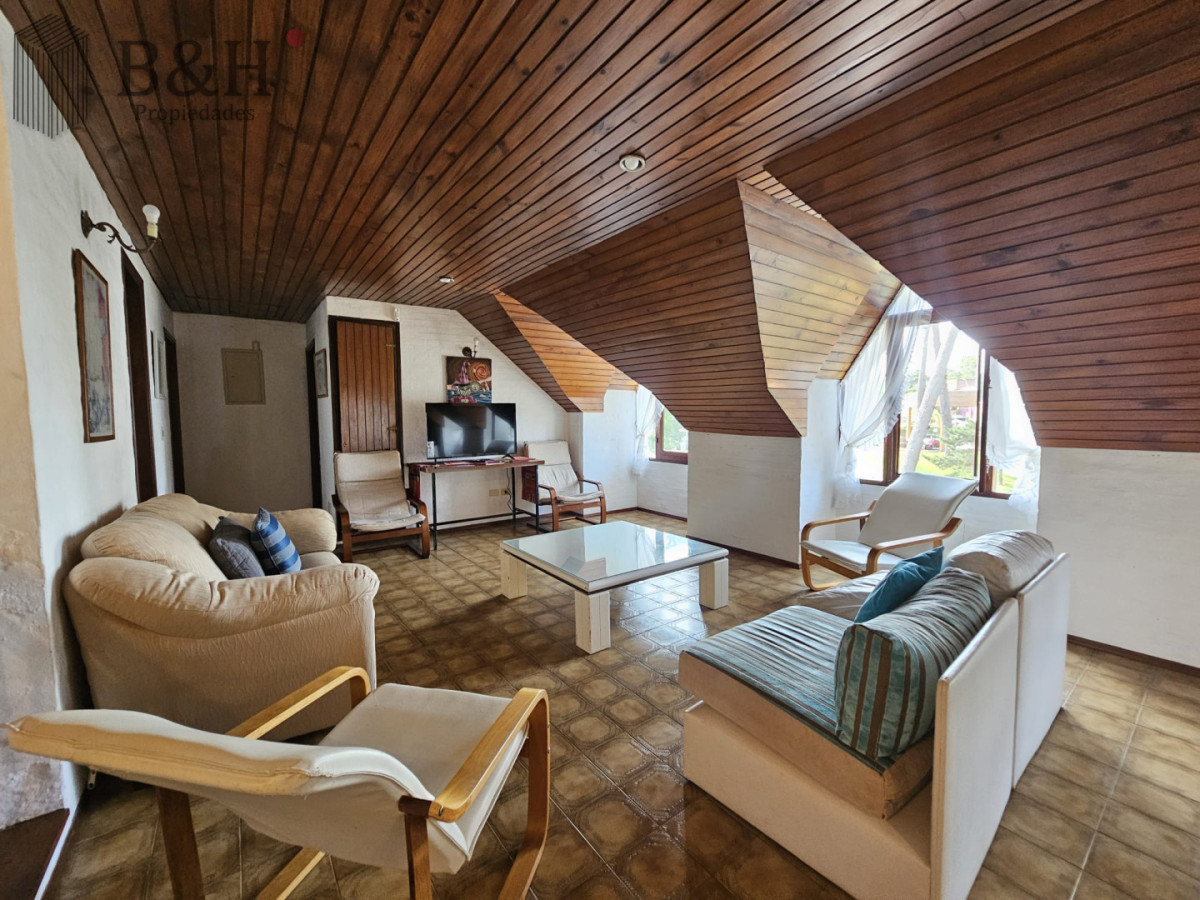Casa ID.6424 - Gran casa en venta en zona comercial de Lugano San Rafael