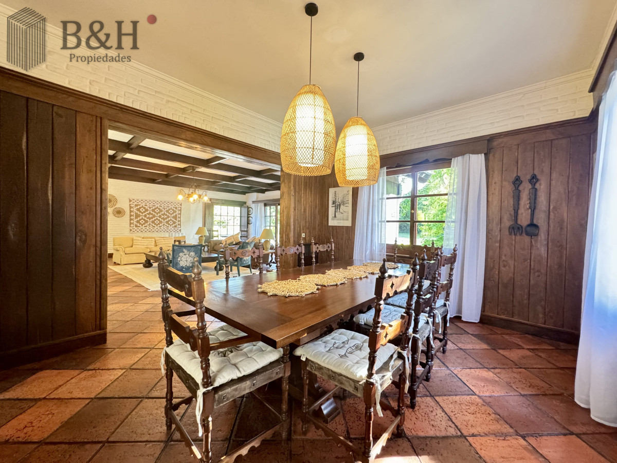 Casa ID.3575 - Espectacular casa en el corazón de la mansa