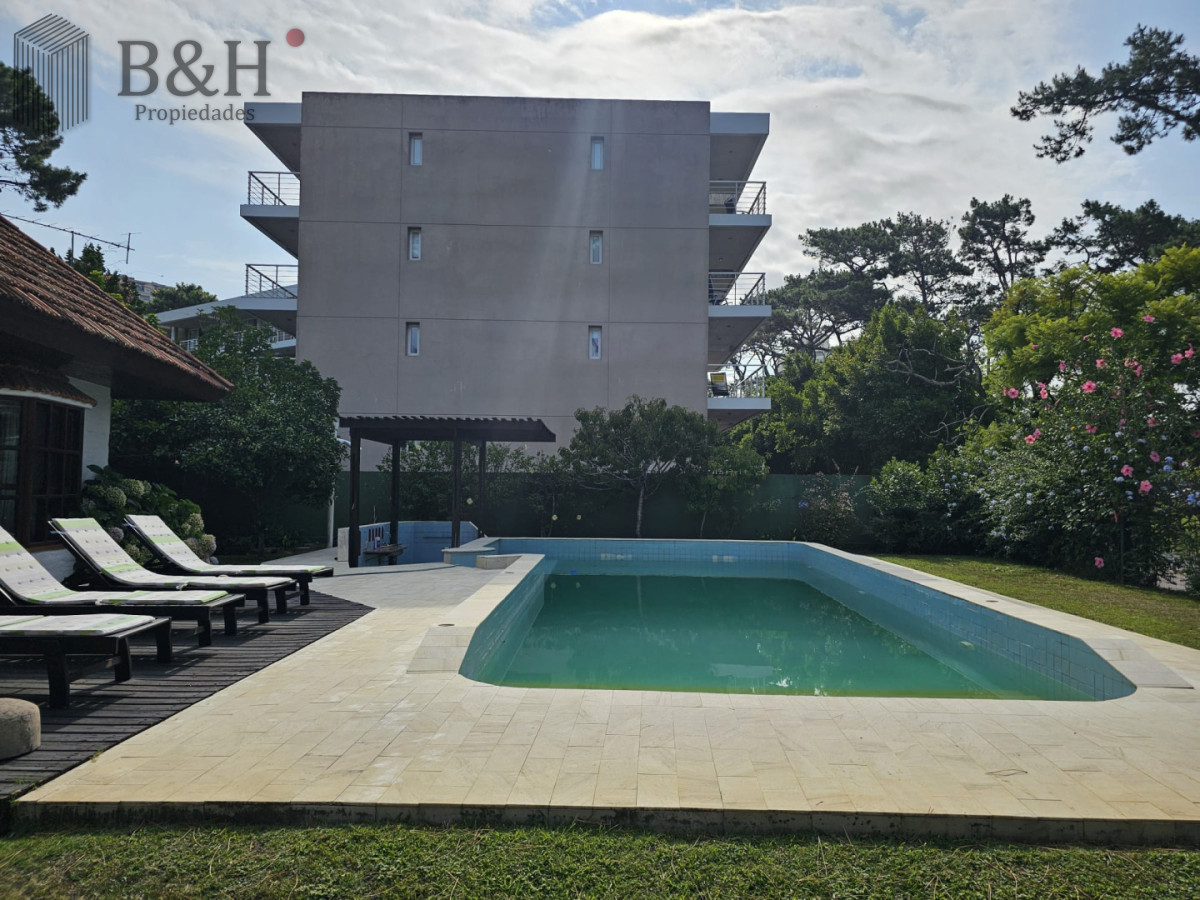Casa ID.6424 - Gran casa en venta en zona comercial de Lugano San Rafael