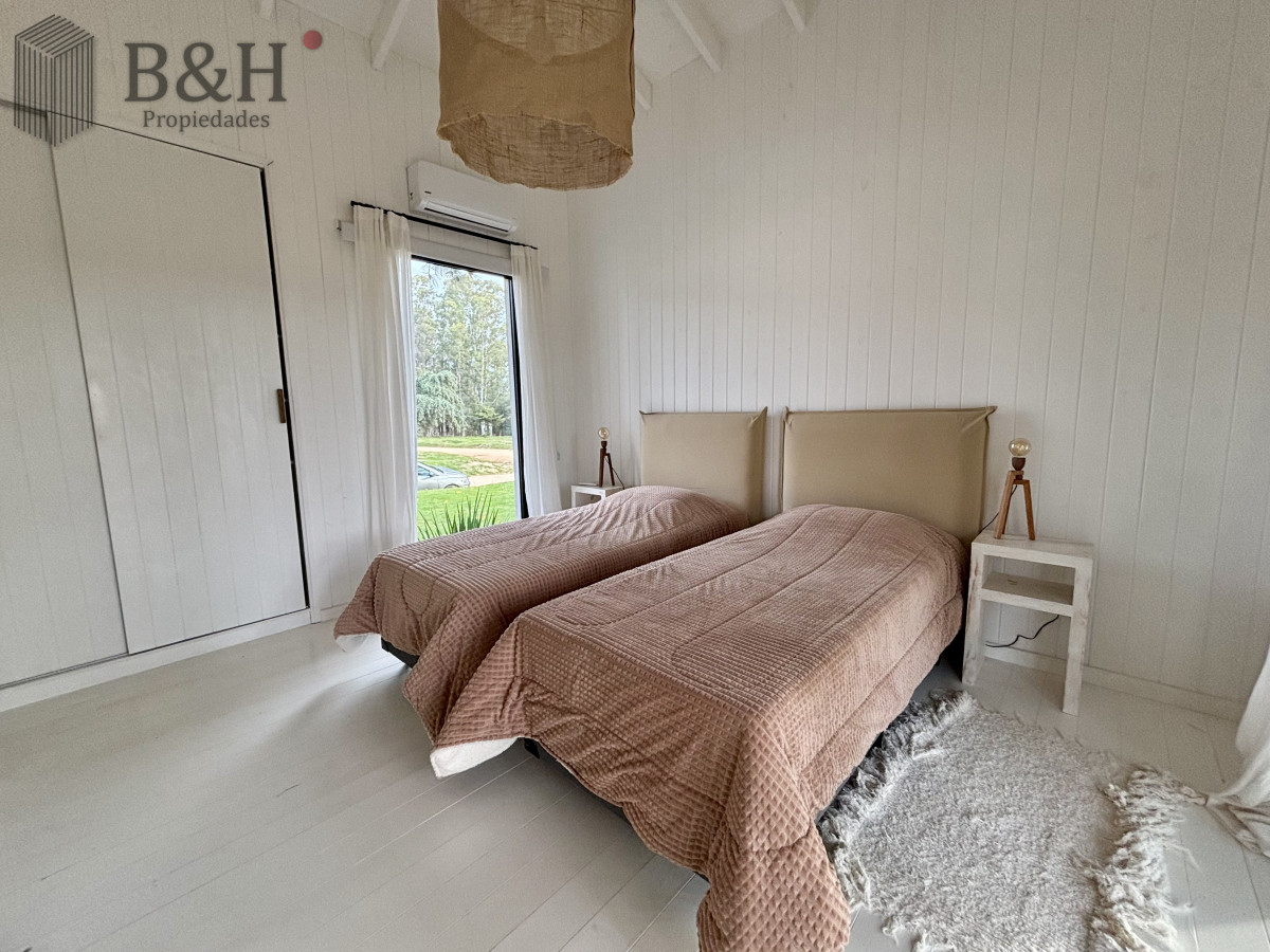 Casa ID.5068 - Casa en venta de 4 dormitorios en la Barra, Barrio Don Miguel 