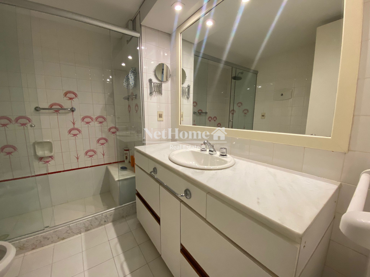 Apartamento ID.170 - Playa Brava APartamento 3 Dormitorios con vista al Mar