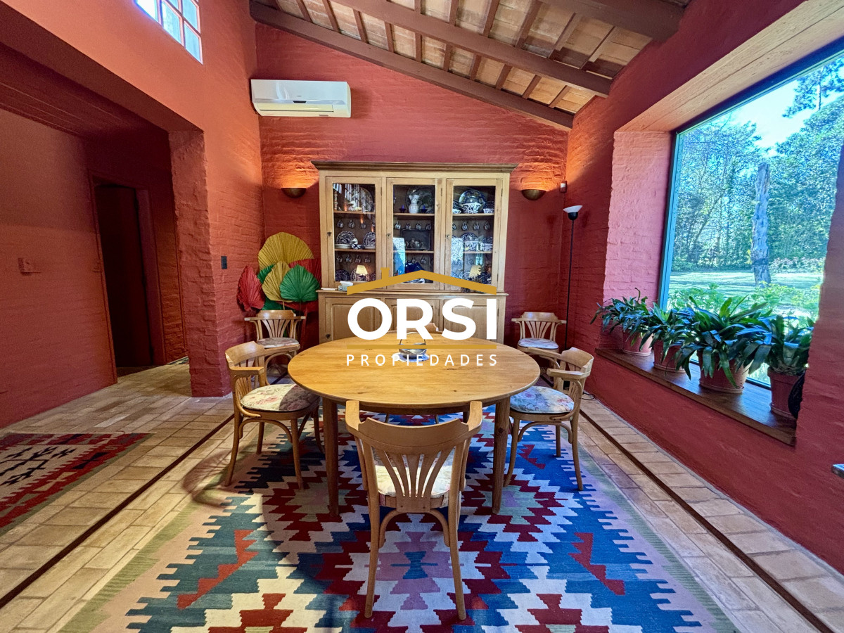 Casa ID.343 - Casa en venta de 5 dormitorios en el Golf