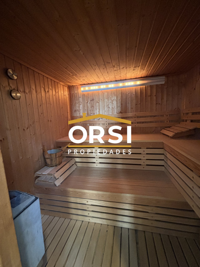 Casa ID.343 - Casa en venta de 5 dormitorios en el Golf