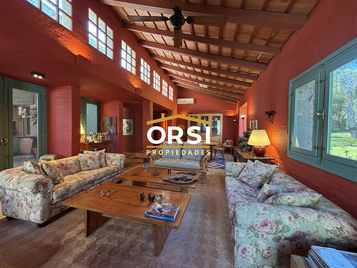 Casa ID.343 - Casa en venta de 5 dormitorios en el Golf