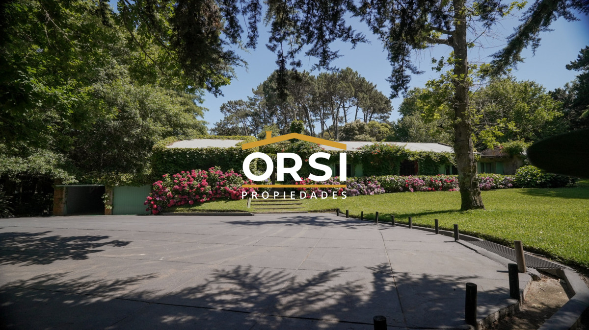 Casa ID.343 - Casa en venta de 5 dormitorios en el Golf