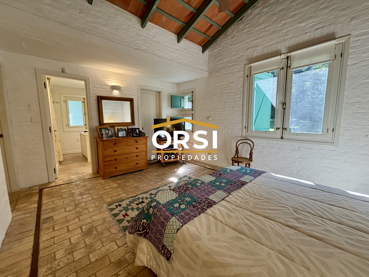 Casa ID.343 - Casa en venta de 5 dormitorios en el Golf