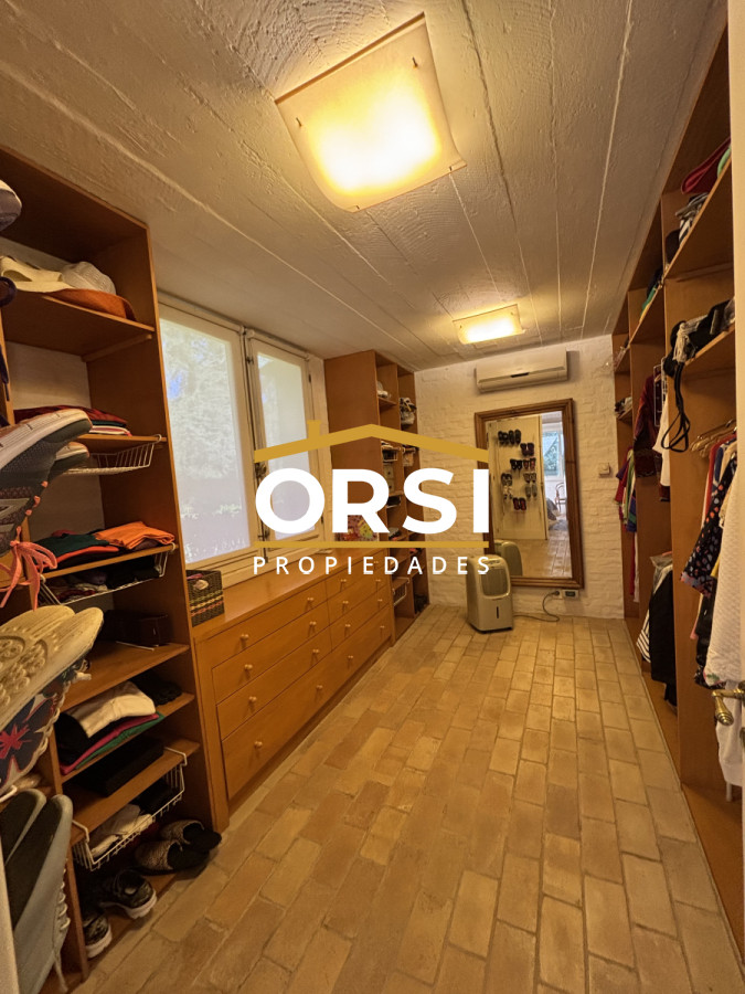 Casa ID.343 - Casa en venta de 5 dormitorios en el Golf