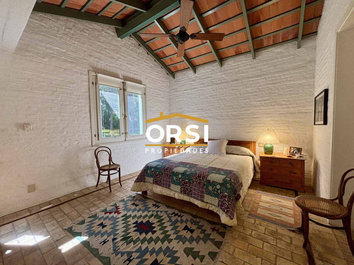 Casa ID.343 - Casa en venta de 5 dormitorios en el Golf