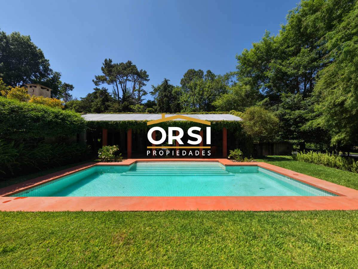 Casa ID.343 - Casa en venta de 5 dormitorios en el Golf