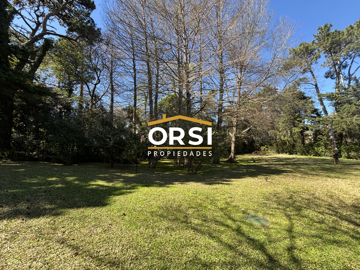 Casa ID.343 - Casa en venta de 5 dormitorios en el Golf