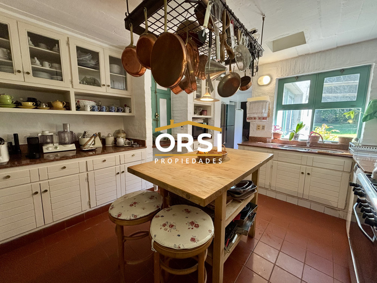 Casa ID.343 - Casa en venta de 5 dormitorios en el Golf