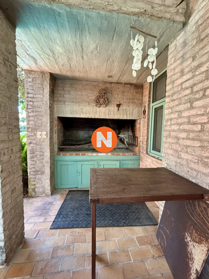 Casa Ref.223981 - Casa en venta de 5 dormitorios en el Golf
