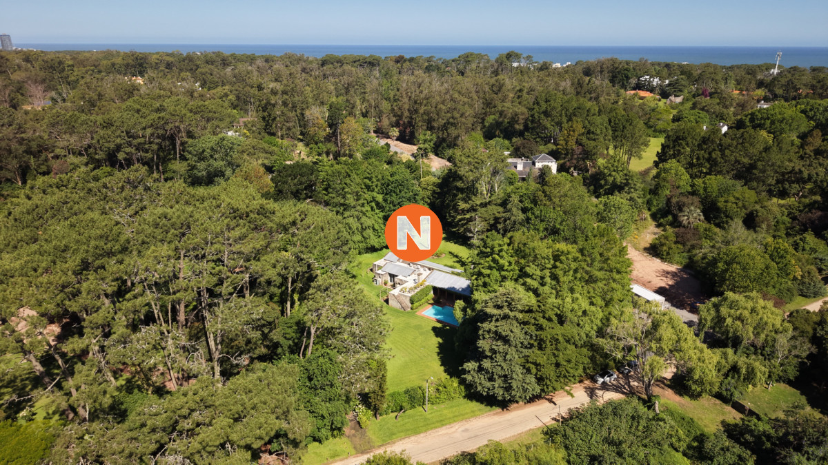 Casa Ref.223981 - Casa en venta de 5 dormitorios en el Golf