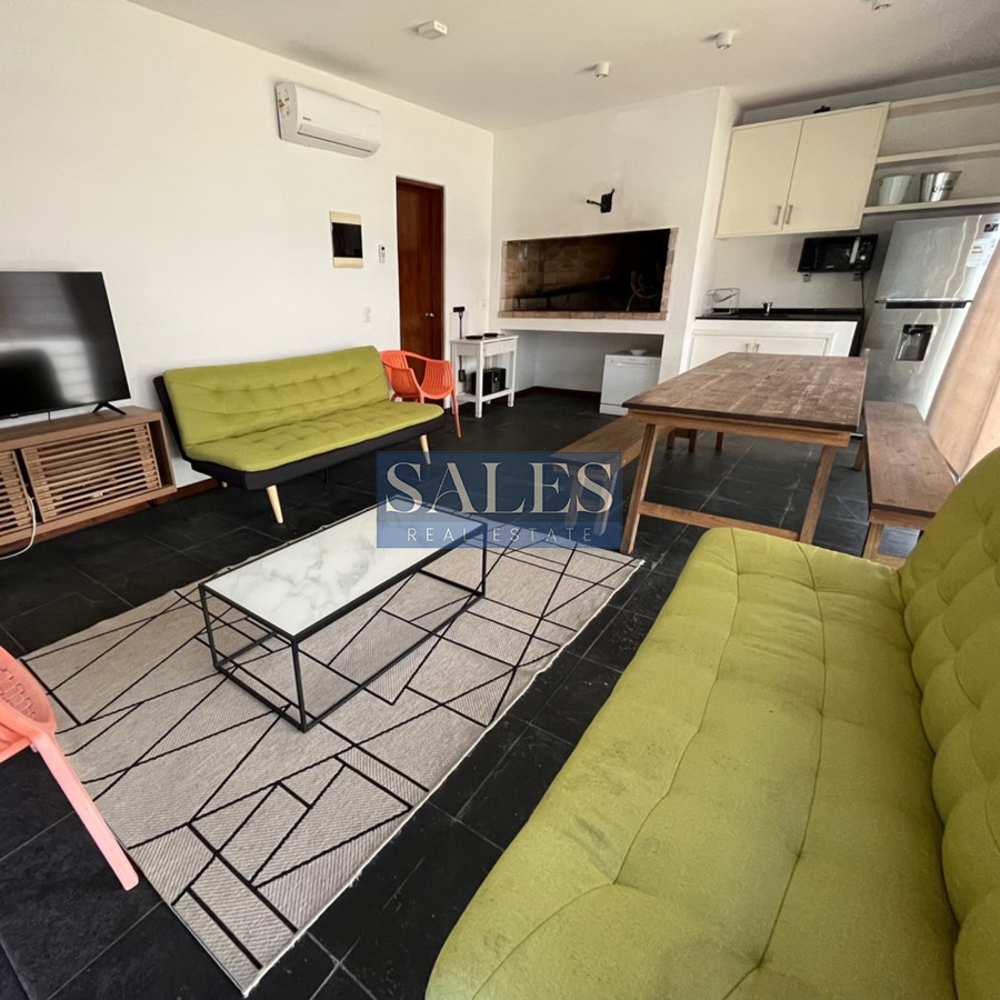 Casa ID.1414 - Casa en venta, de 5 dormitorios en Rincón del Indio, Punta del Este.