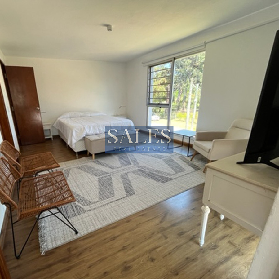 Casa ID.1414 - Casa en venta, de 5 dormitorios en Rincón del Indio, Punta del Este.