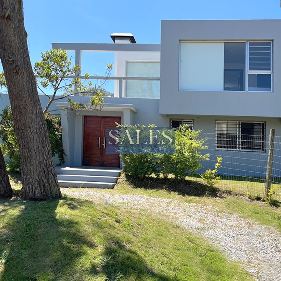 Casa ID.1414 - Casa en venta, de 5 dormitorios en Rincón del Indio, Punta del Este.