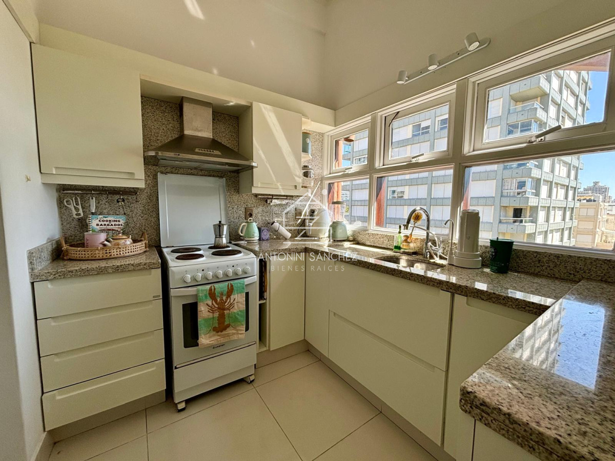 Apartamento ID.1569 - Apartamento en venta de 2 dormitorios, en peninsula.