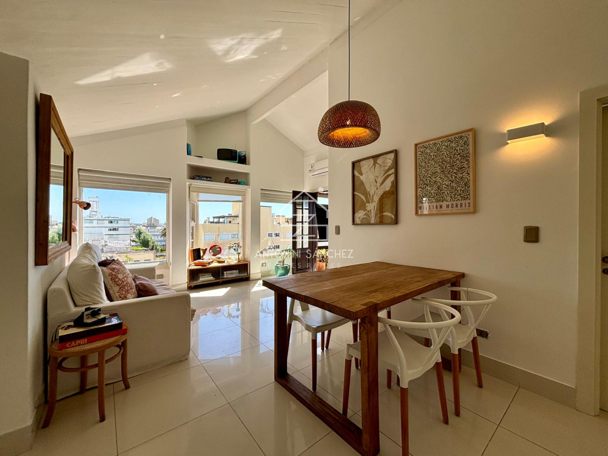 Apartamento ID.1569 - Apartamento en venta de 2 dormitorios, en peninsula.