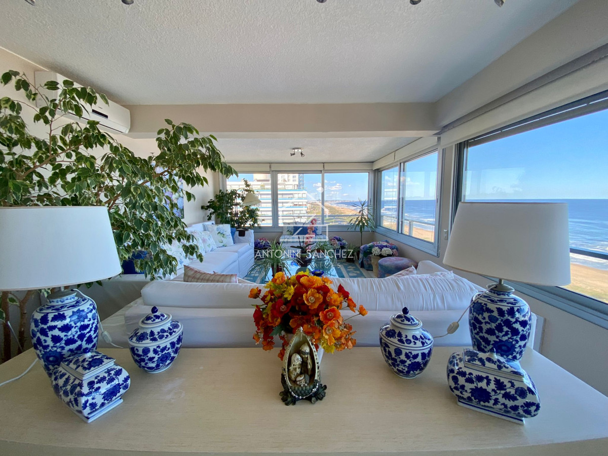 Apartamento ID.1406 - Apartamento en alquiler temporal, de 3 dormitorios en playa brava! 