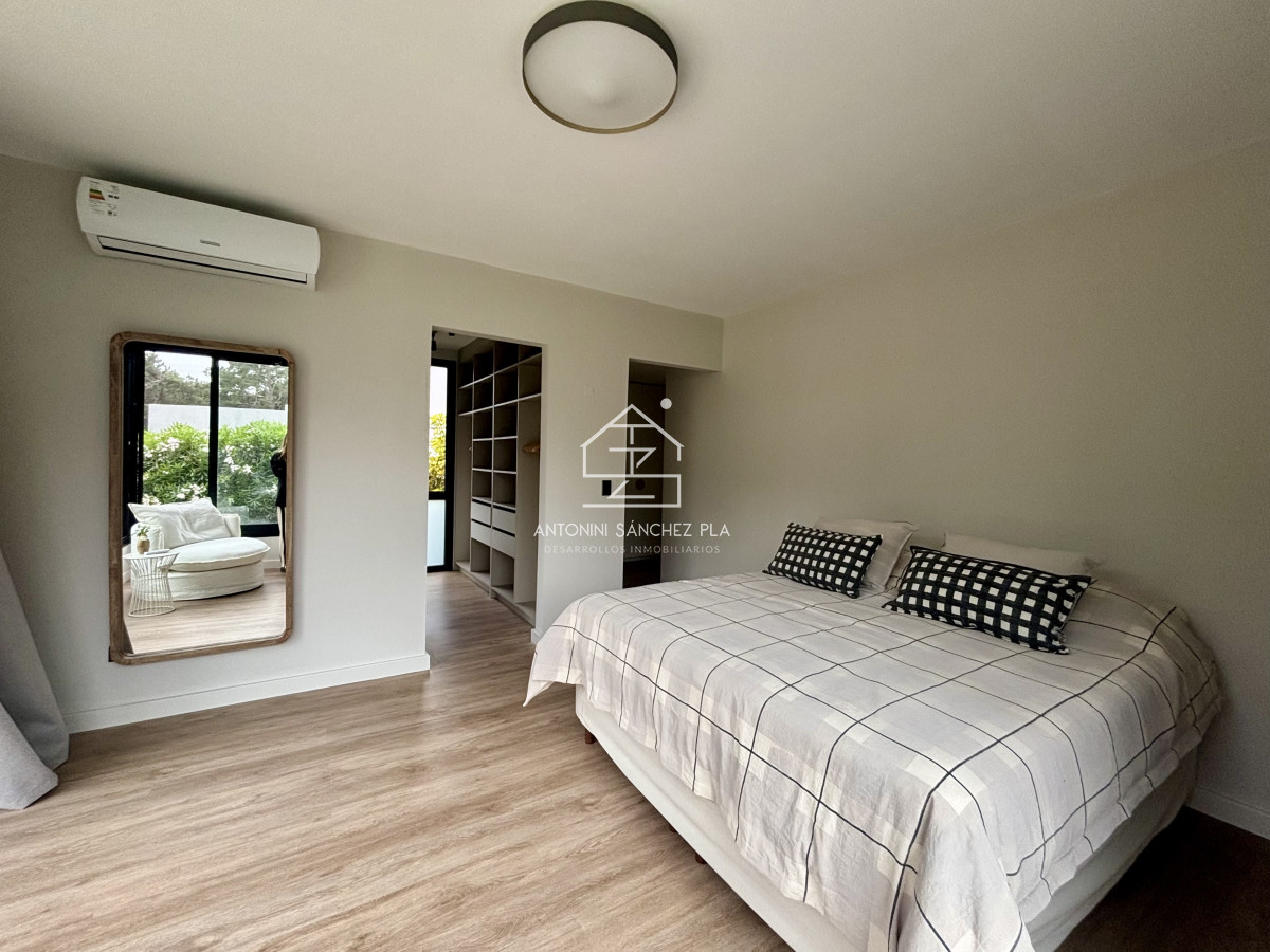 Casa ID.4651 - Venta casa de 4 dormitorios en Rincón del Indio, Barrio Privado Noreste Residences