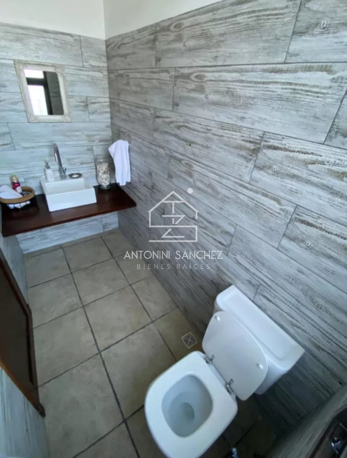 Casa ID.2784 - Alquiler temporada casa de 5 dormitorios en playa Mansa.