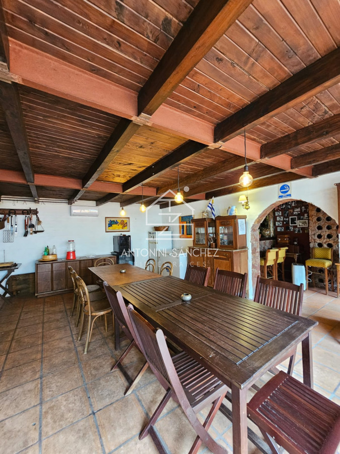 Casa ID.2784 - Alquiler temporada casa de 5 dormitorios en playa Mansa.