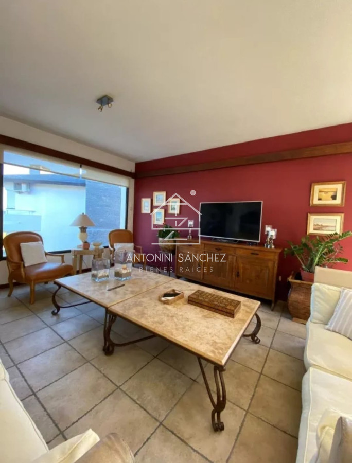 Casa ID.2784 - Alquiler temporada casa de 5 dormitorios en playa Mansa.