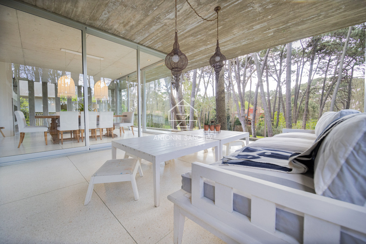 Casa ID.2119 - Casa en venta de 4 dormitorios, en Barrio Cerrado en Rincon del Indio 