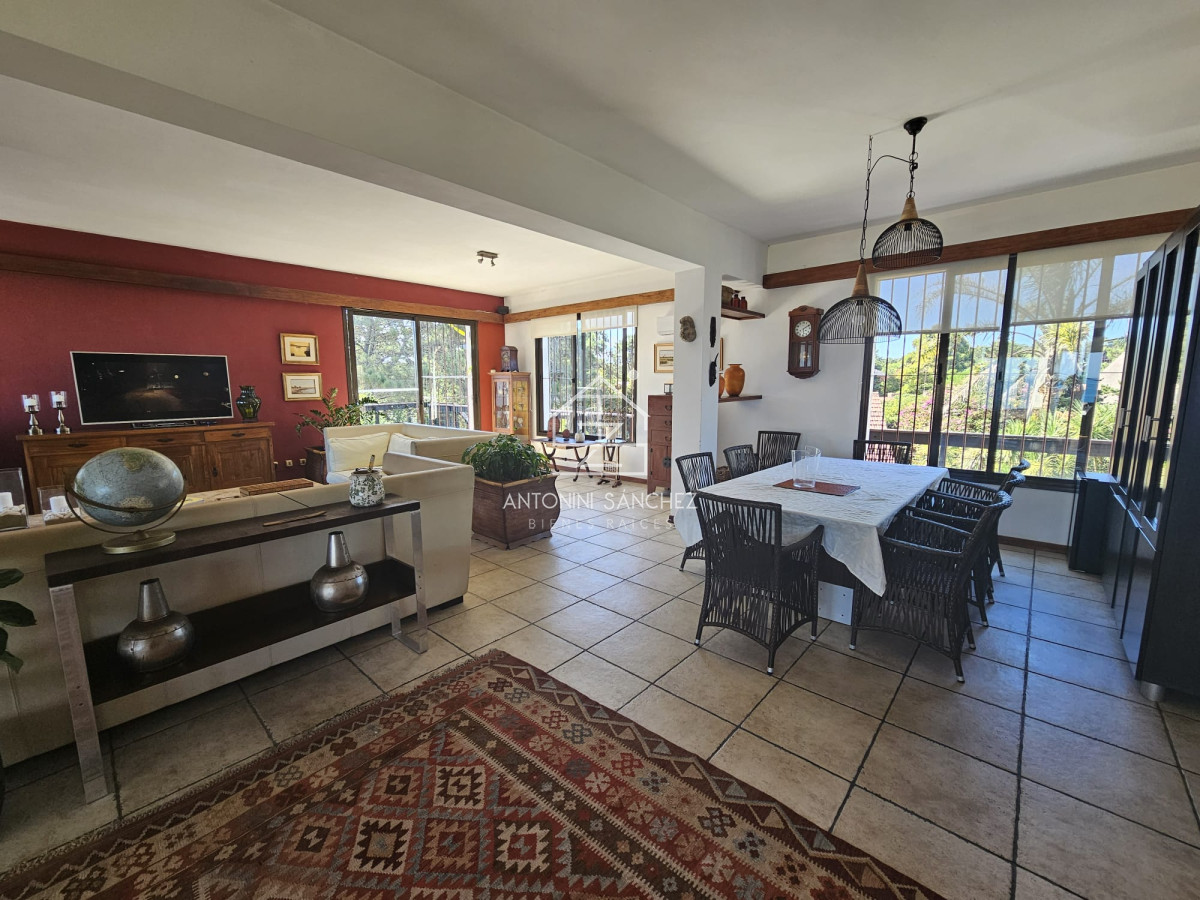 Casa ID.2784 - Alquiler temporada casa de 5 dormitorios en playa Mansa.