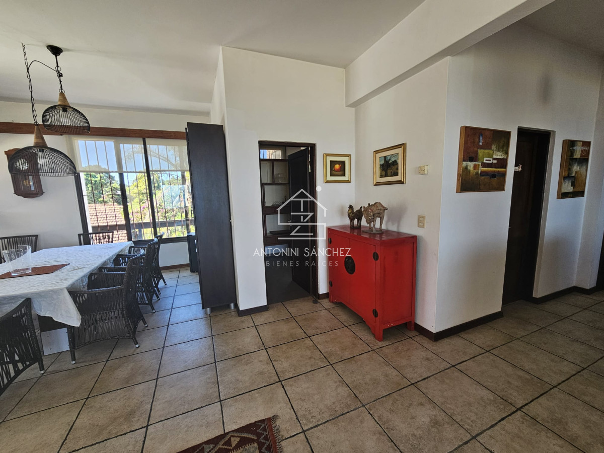 Casa ID.2784 - Alquiler temporada casa de 5 dormitorios en playa Mansa.