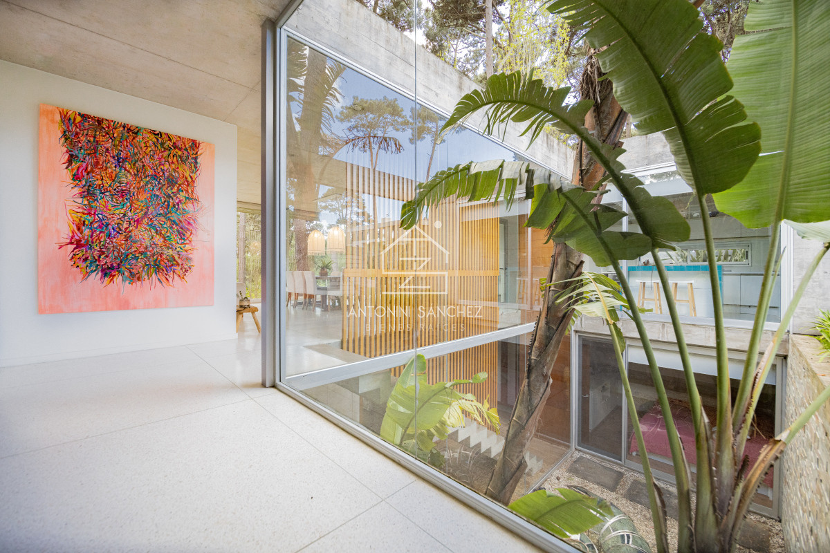 Casa ID.2119 - Casa en venta de 4 dormitorios, en Barrio Cerrado en Rincon del Indio 