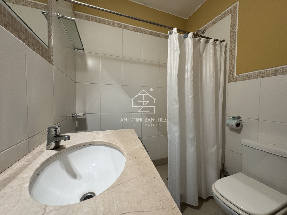 Casa ID.1228 - Hermosa casa con piscina a pasos de playa Brava en alquiler de temporada