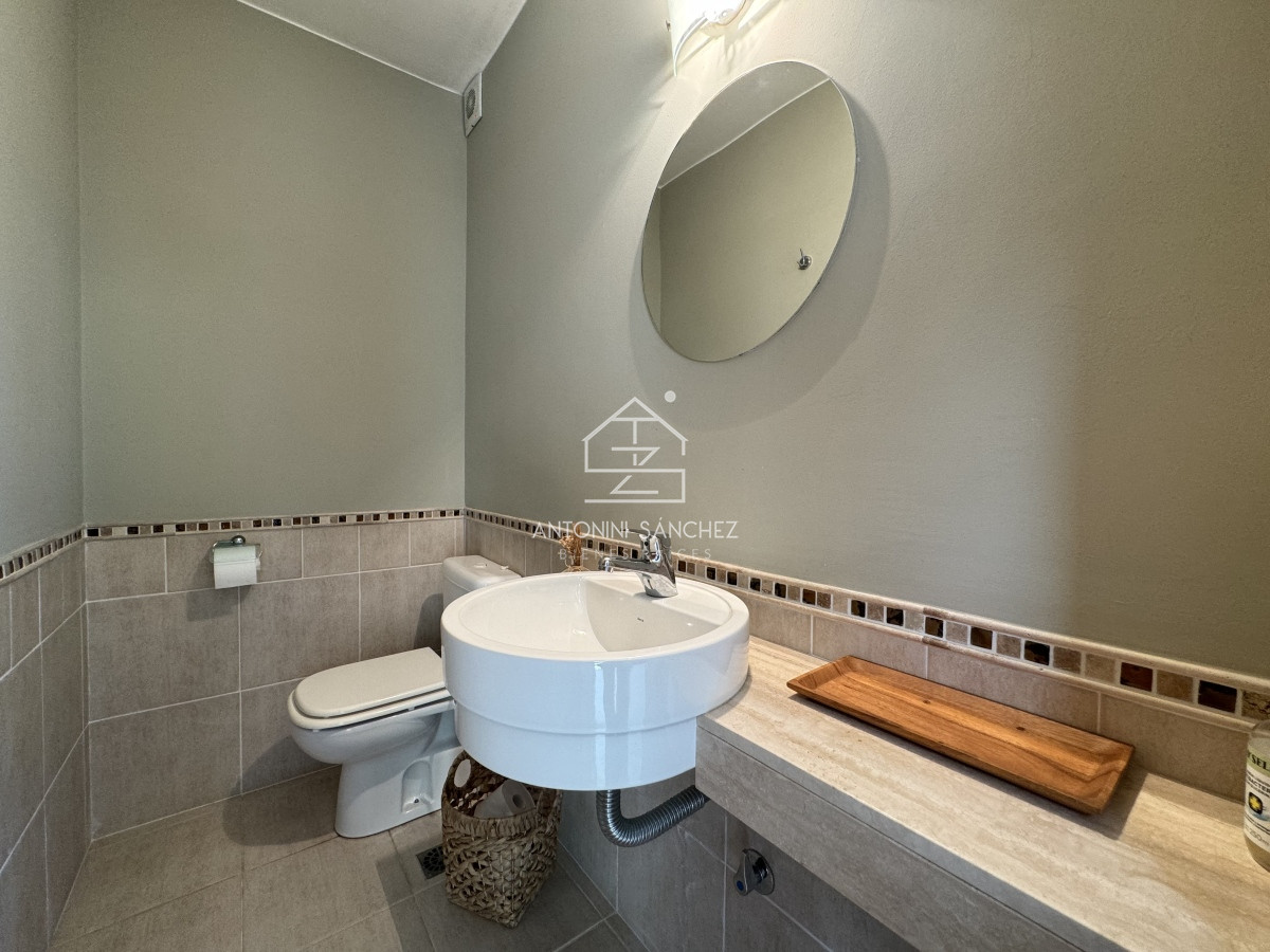 Casa ID.1228 - Hermosa casa con piscina a pasos de playa Brava en alquiler de temporada
