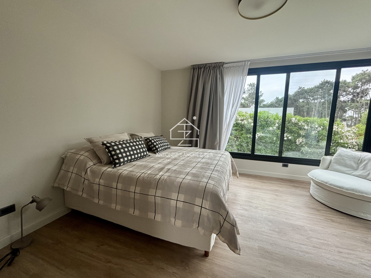 Casa ID.4651 - Venta casa de 4 dormitorios en Rincón del Indio, Barrio Privado Noreste Residences
