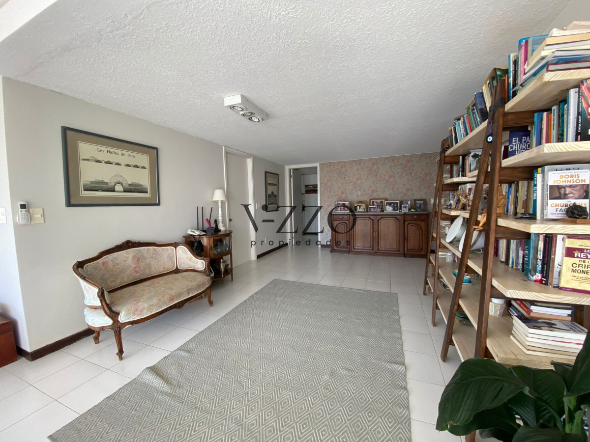 Apartamento ID.863/Apartamento-en-alquiler,-de-3-dormitorios,-en-playa-brava,-frente-al-mar!- - Apartamento en alquiler, de 3 dormitorios, en playa brava, frente al mar! 