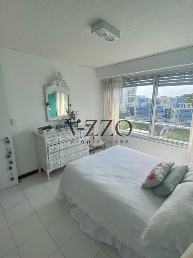 Apartamento ID.863/Apartamento-en-alquiler,-de-3-dormitorios,-en-playa-brava,-frente-al-mar!- - Apartamento en alquiler, de 3 dormitorios, en playa brava, frente al mar! 