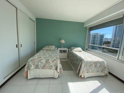 Apartamento ID.863/Apartamento-en-alquiler,-de-3-dormitorios,-en-playa-brava,-frente-al-mar!- - Apartamento en alquiler, de 3 dormitorios, en playa brava, frente al mar! 