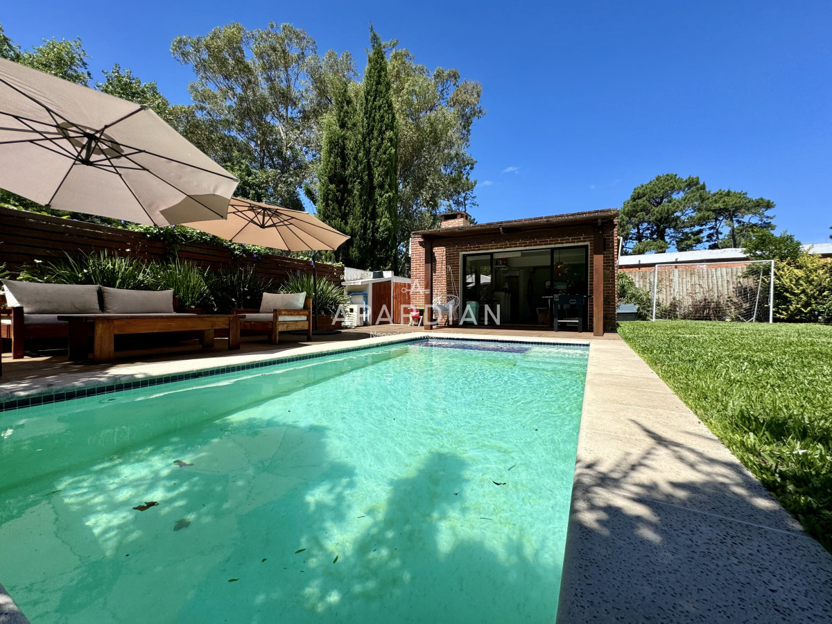 Casa ID.21097898 - Casa en venta, de 3 dormitorios, en zona Cantegril 