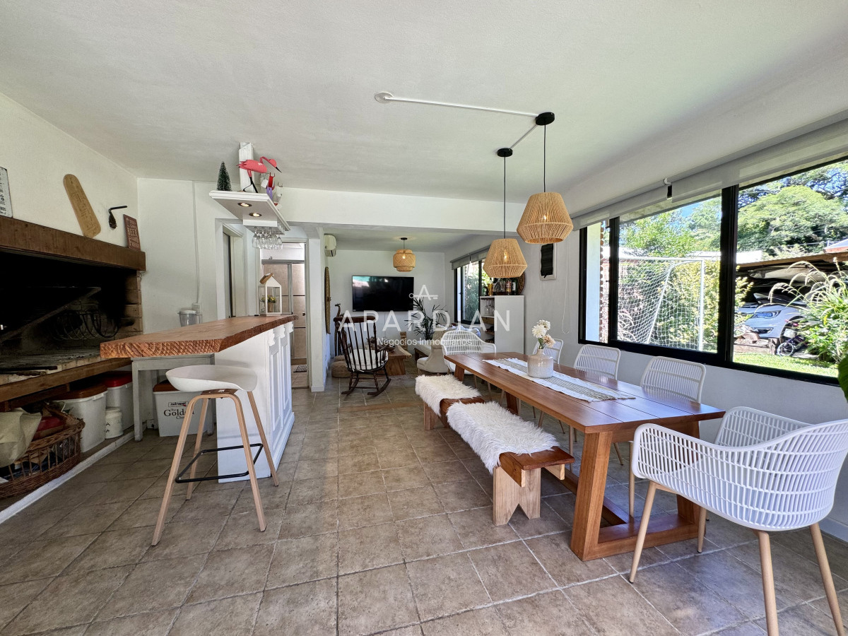 Casa ID.21097898 - Casa en venta, de 3 dormitorios, en zona Cantegril 