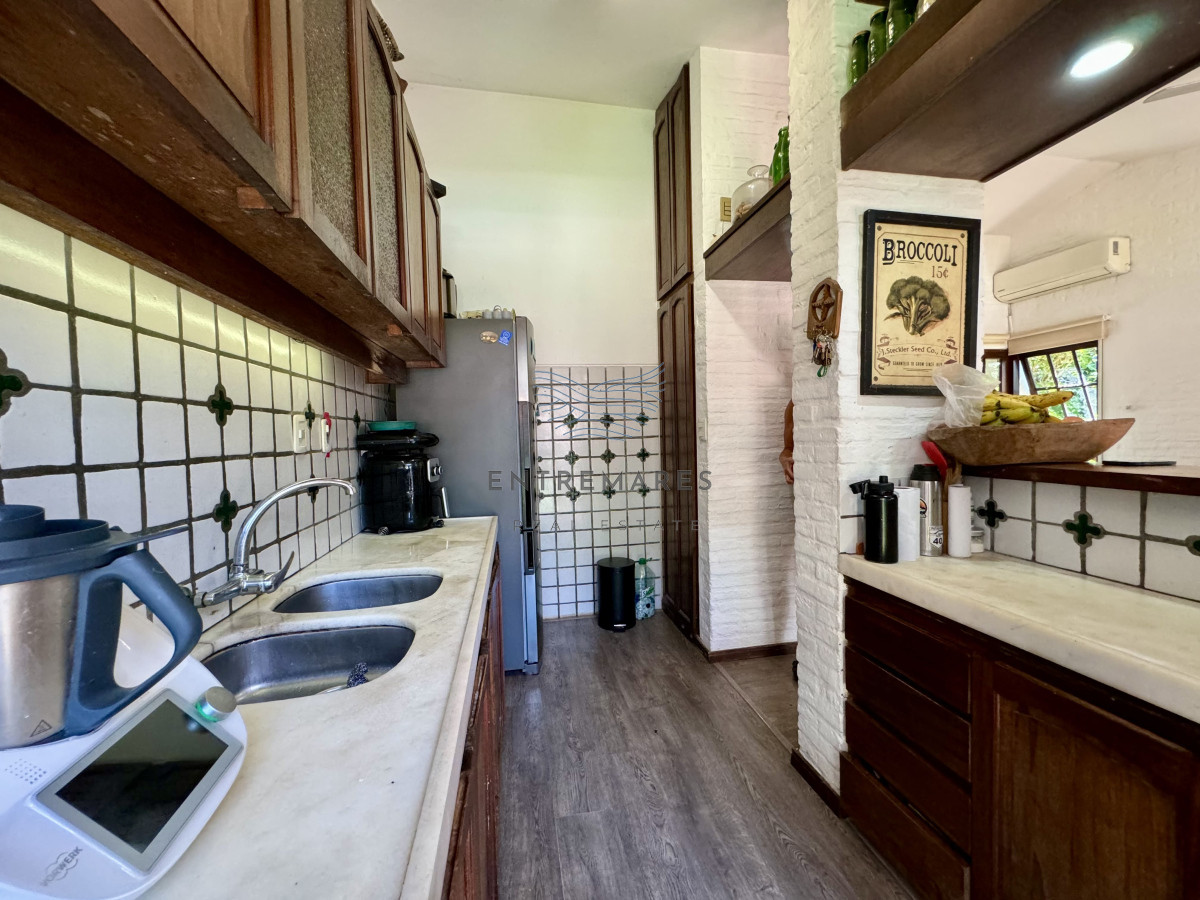 Casa ID.107 - Casa en venta, de 3 dormitorios, en zona Cantegril 