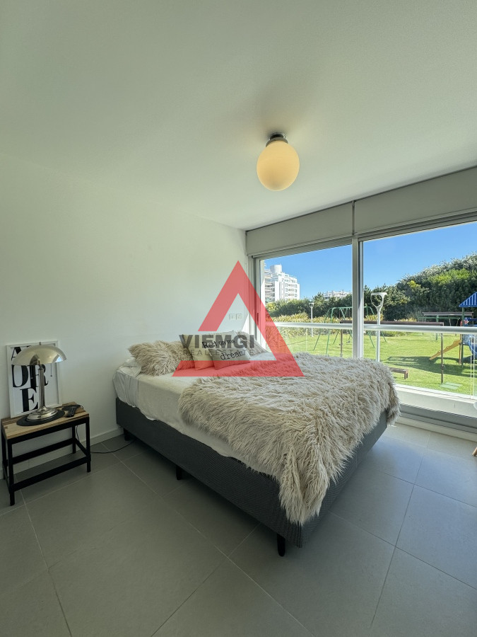 Apartamento ID.170 - Apartamento en venta de 2 dormitorios en playa Brava, complejo Silente.