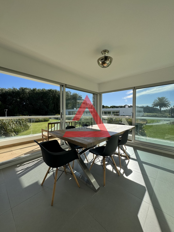 Apartamento ID.170 - Apartamento en venta de 2 dormitorios en playa Brava, complejo Silente.