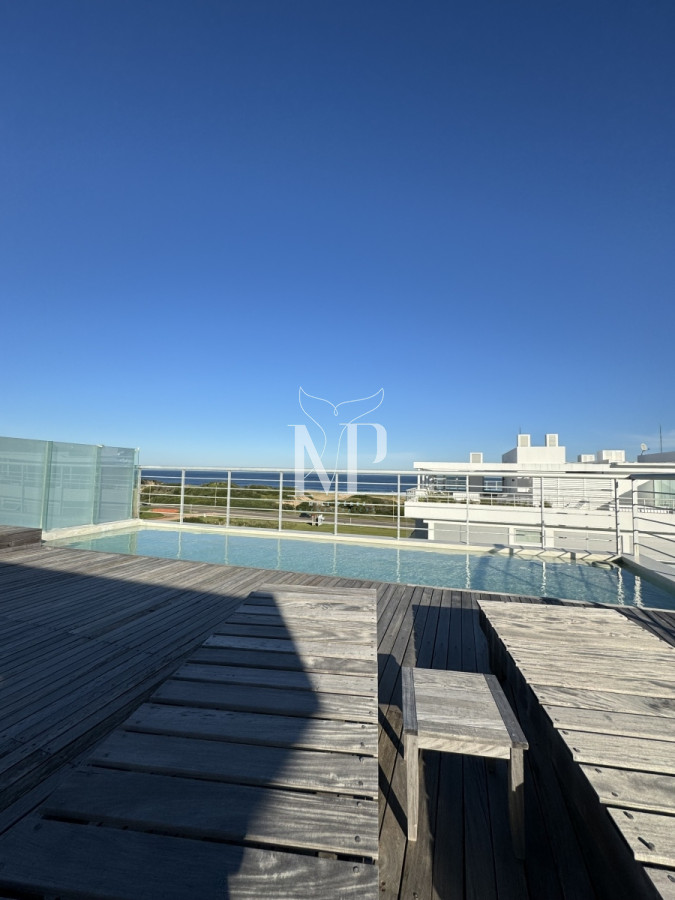 Apartamento ID.22 - Penthouse en venta, de 3 dormitorios en suite, en Playa Brava