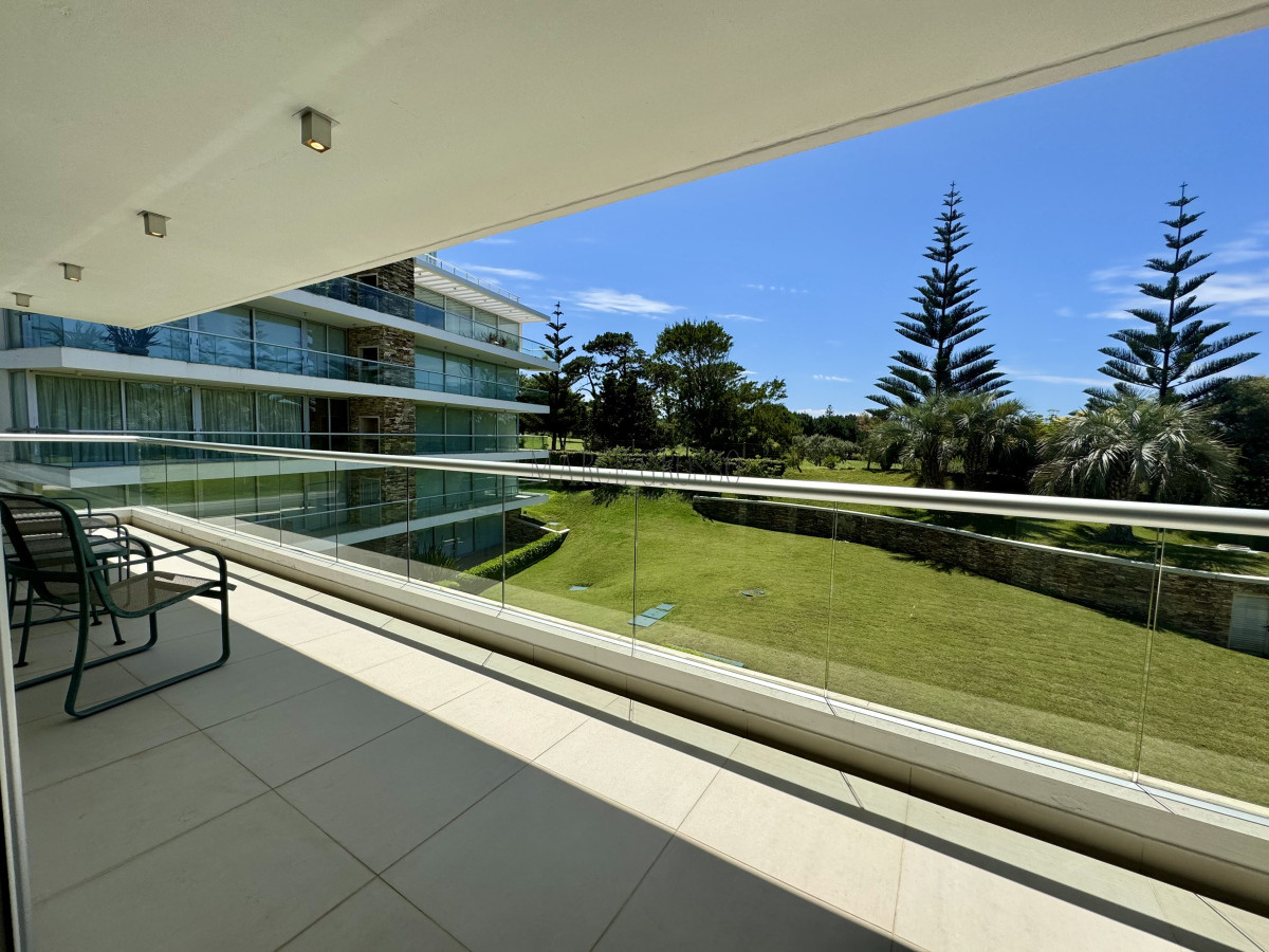 Apartamento ID.133 - Venta apartamento de 3 dormitorios en Playa Brava 