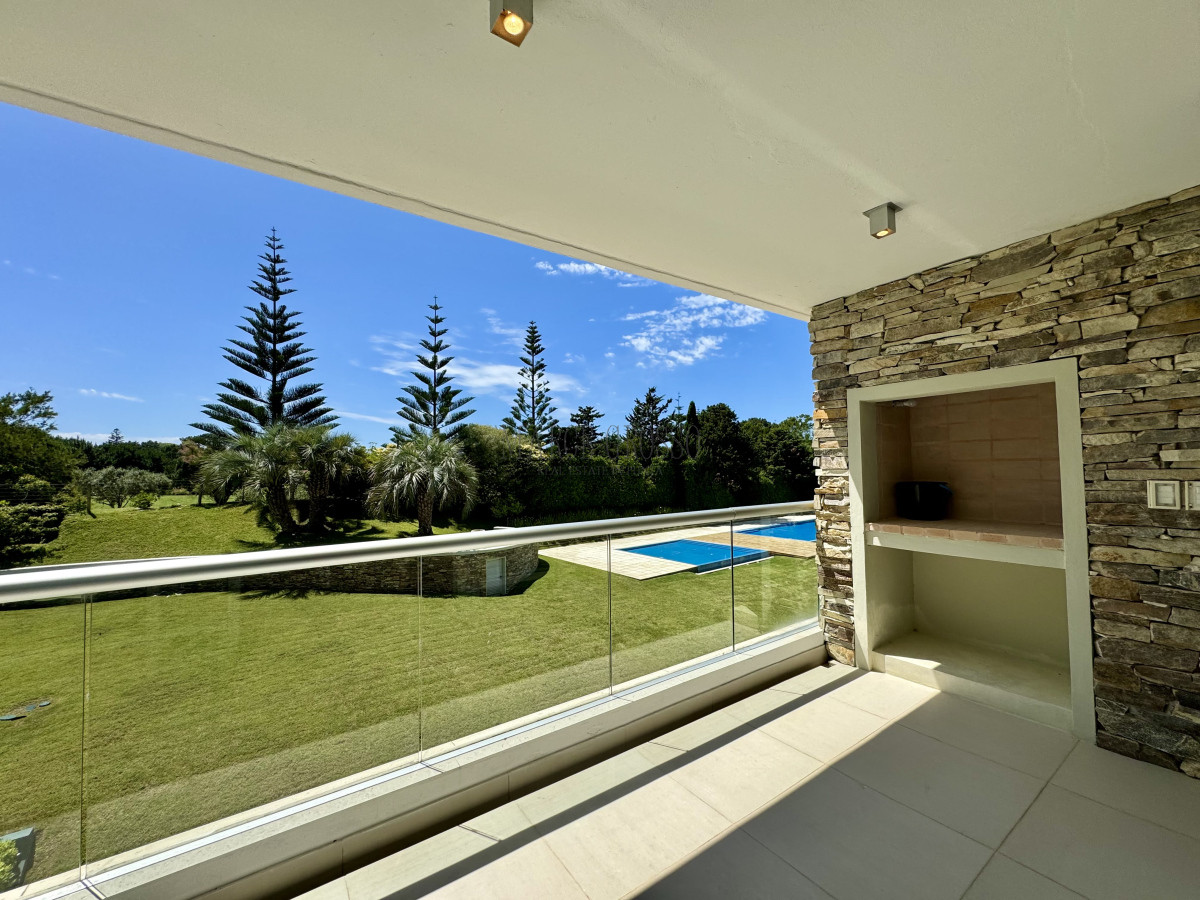 Apartamento ID.133 - Venta apartamento de 3 dormitorios en Playa Brava 