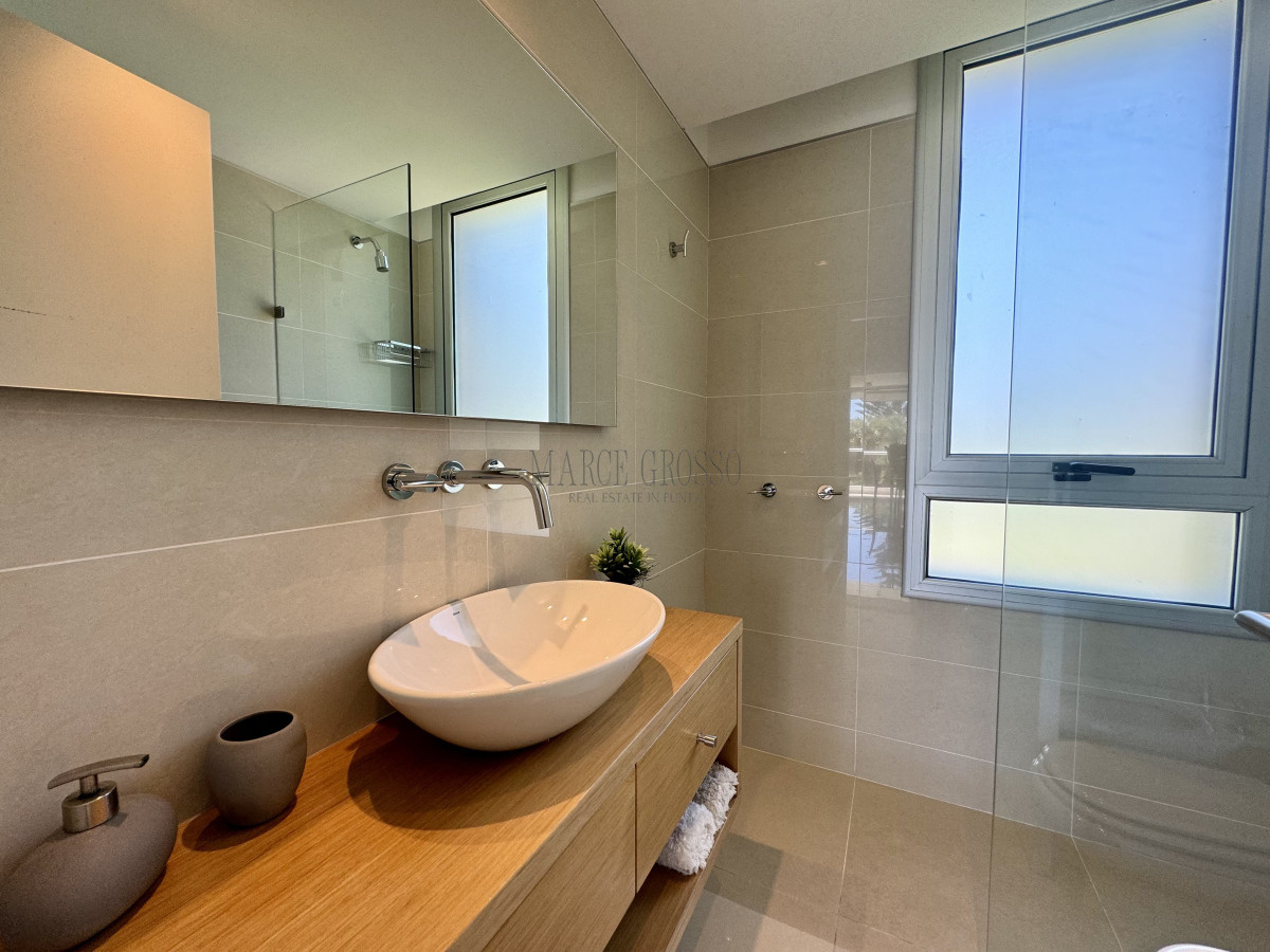 Apartamento ID.133 - Venta apartamento de 3 dormitorios en Playa Brava 