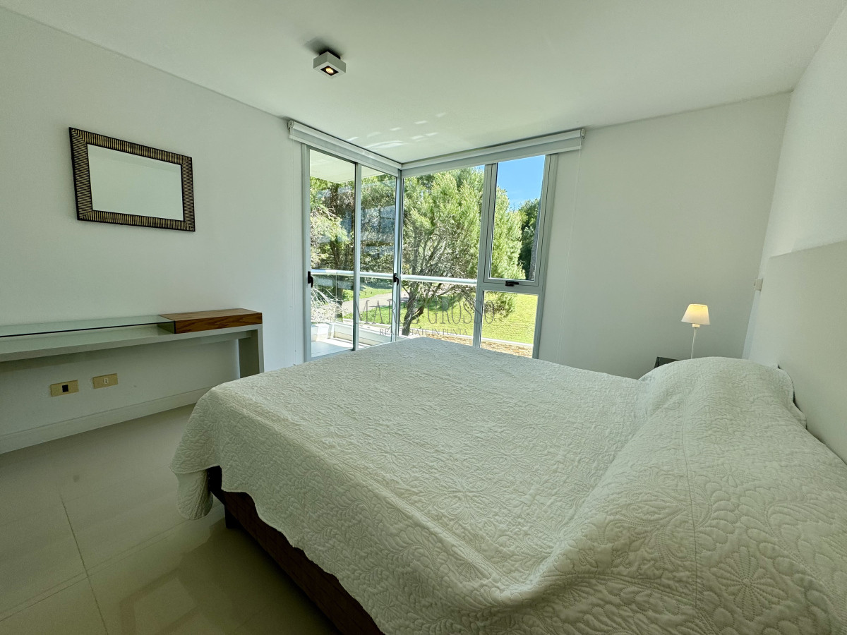 Apartamento ID.133 - Venta apartamento de 3 dormitorios en Playa Brava 