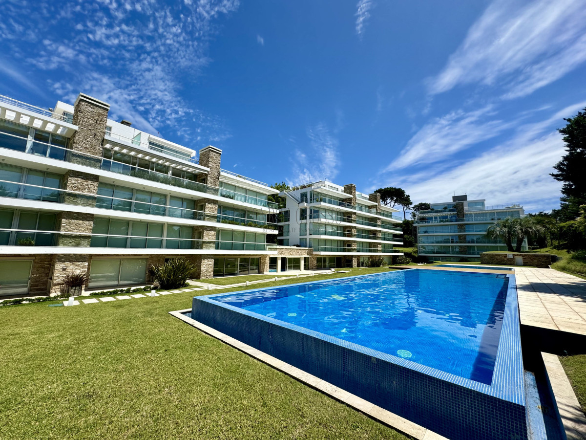 Apartamento ID.133 - Venta apartamento de 3 dormitorios en Playa Brava 